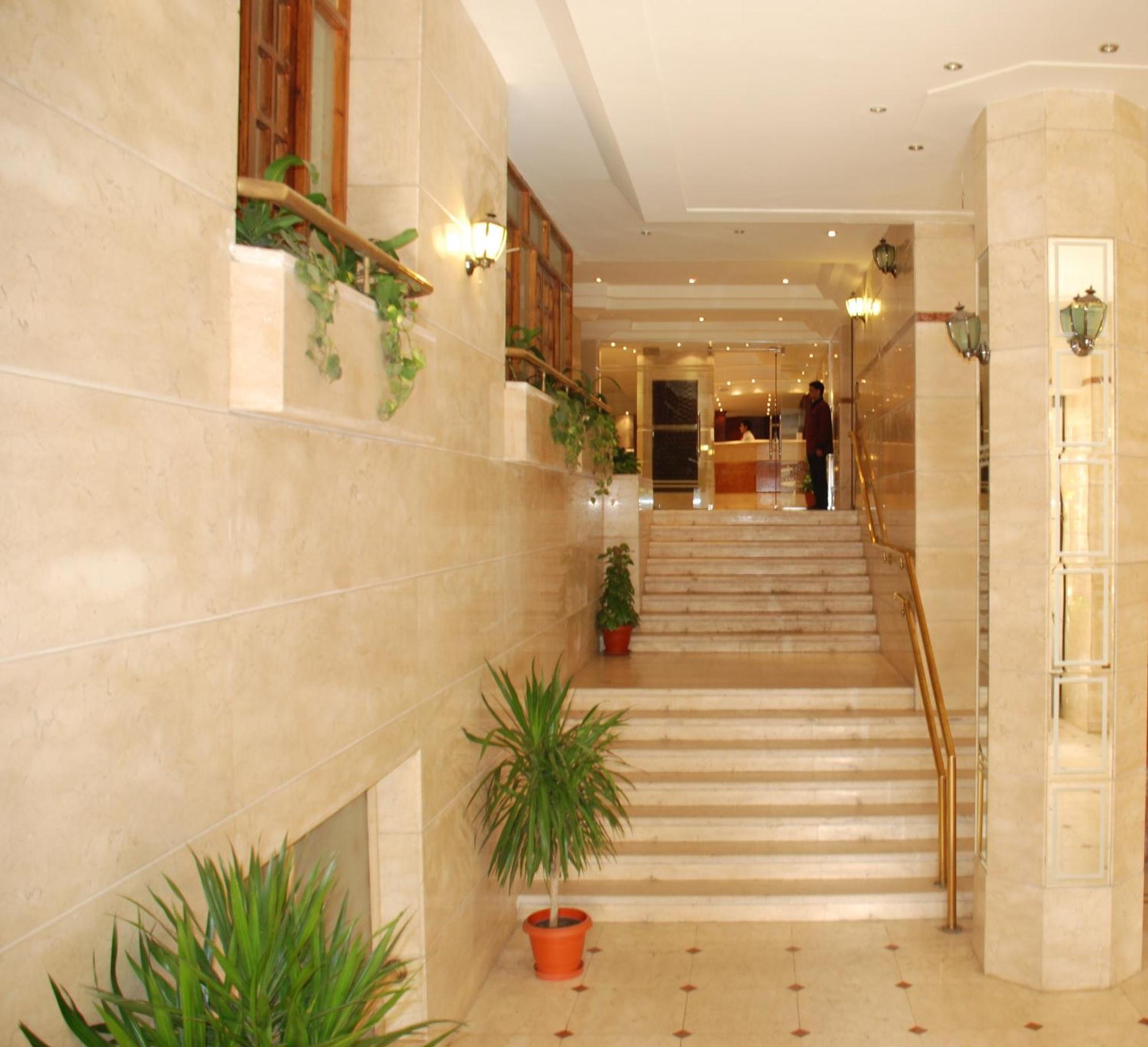 Swiss Inn Hotel Mohandeseen Giza Eksteriør bilde