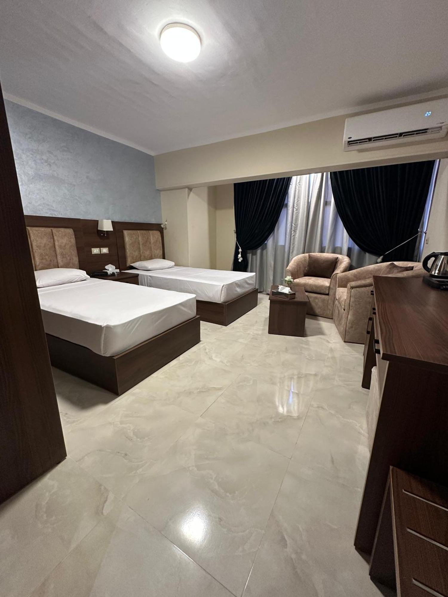 Swiss Inn Hotel Mohandeseen Giza Eksteriør bilde